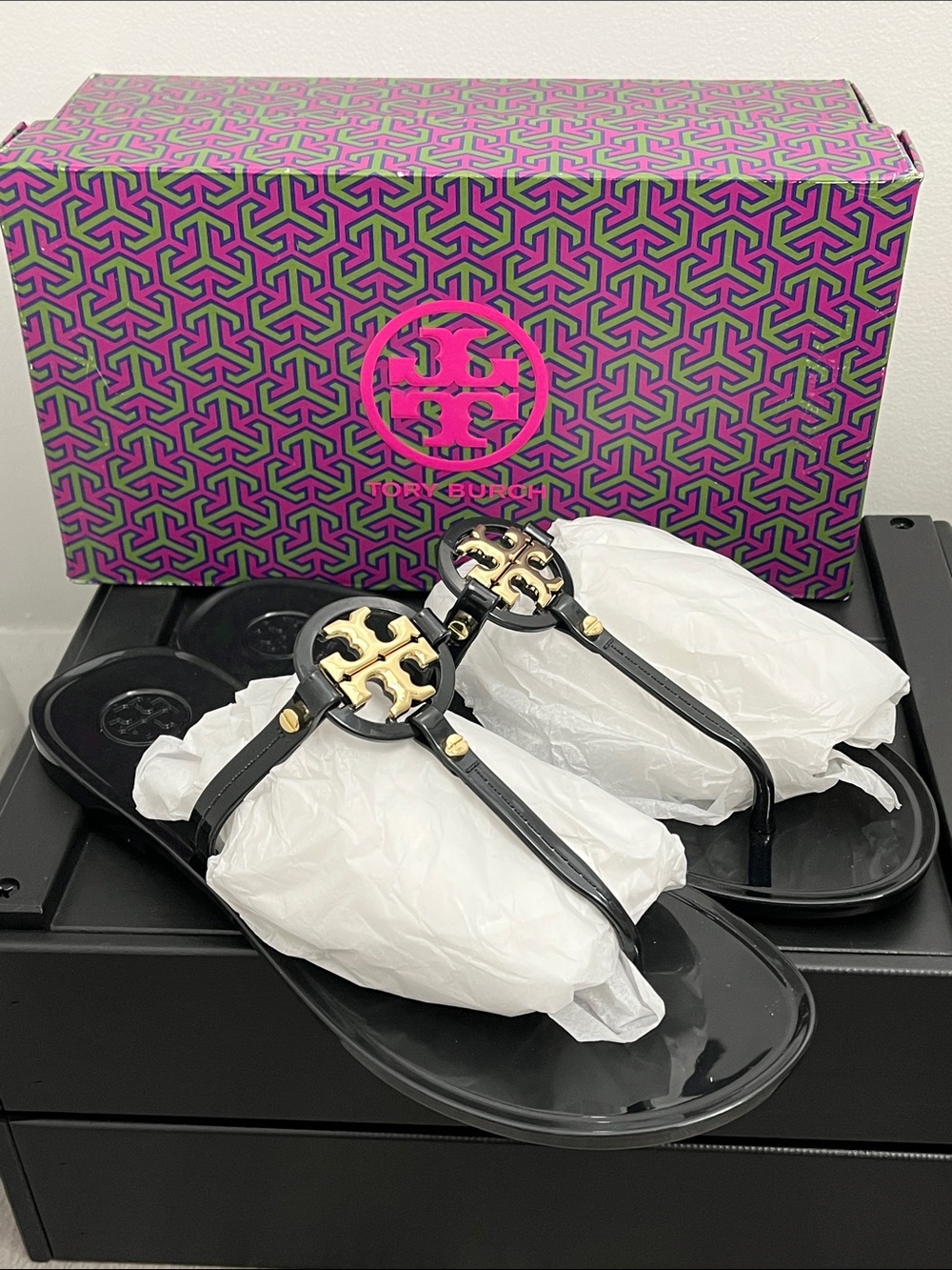 Tory Burch mini miller flat thong sandals perfect black size 7 new